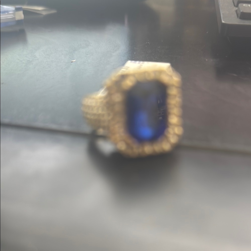 Elegant Gold and Blue Gemstone Ring